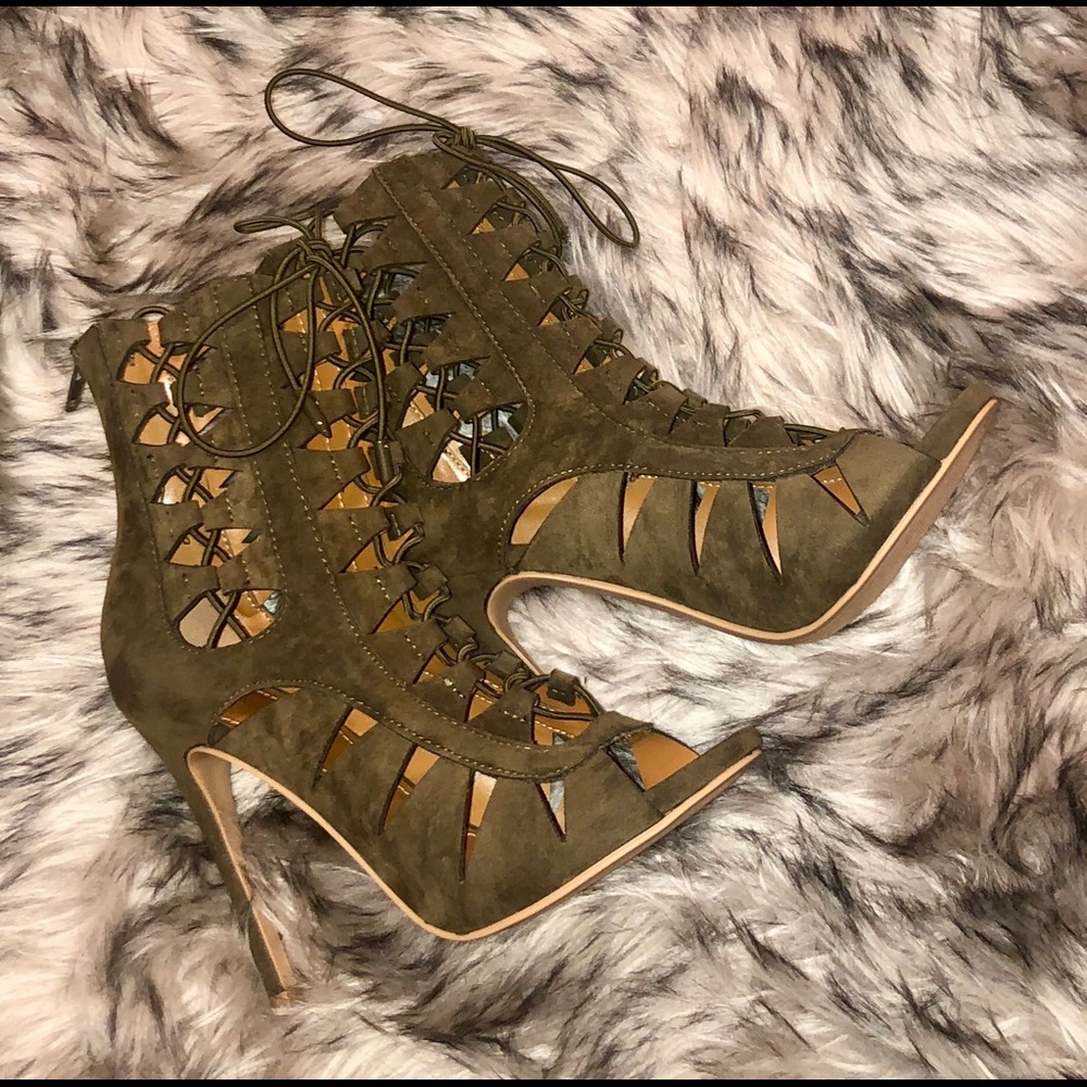 Live green lace-up heels